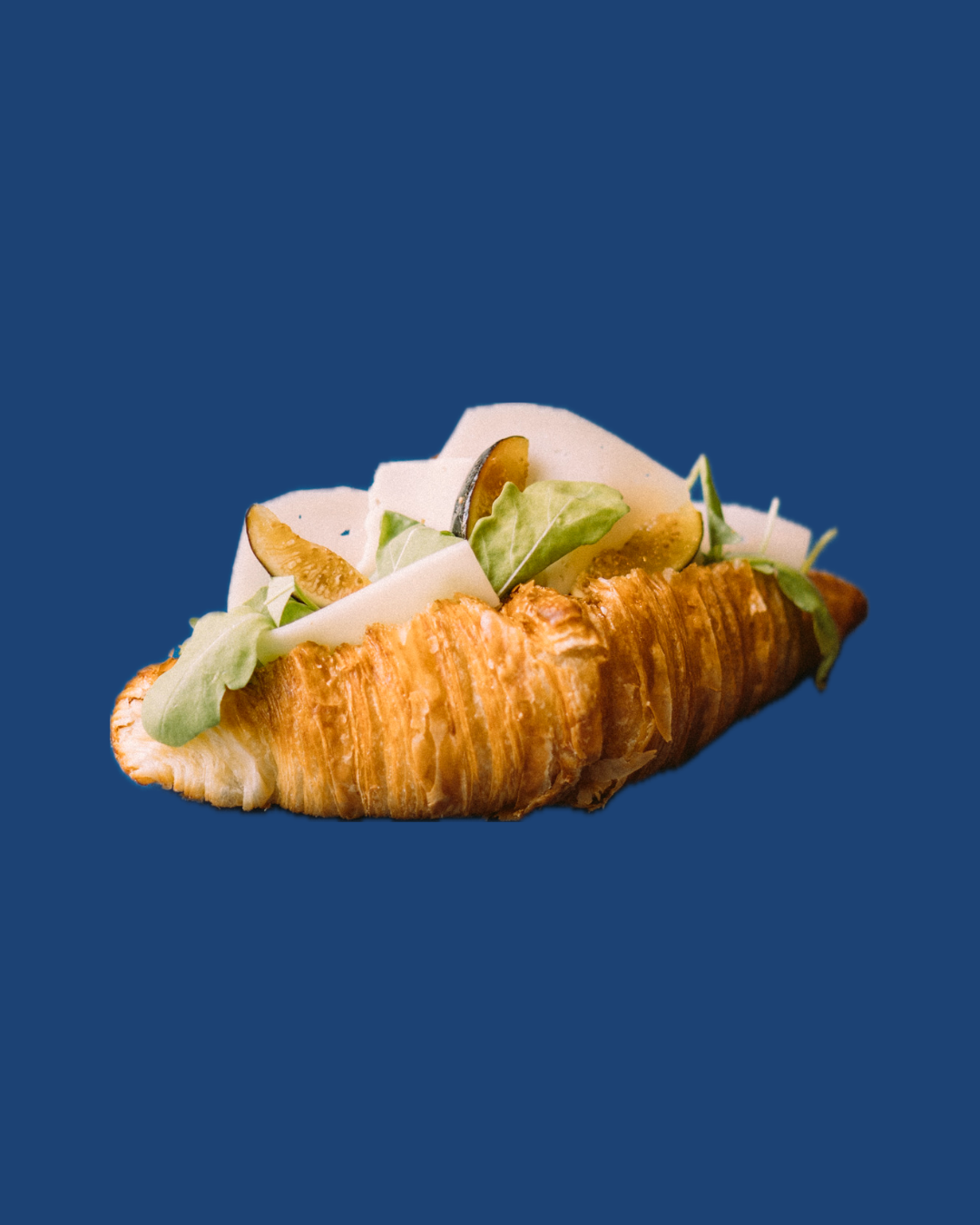 CROISSANT QUESO MADURADO MALLORQUÍN CON FRUTA DE TEMPORADA