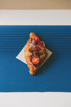 Cargar imagen en el visor de la galería, CROISSANT IBÉRICO CON TOMATITOS